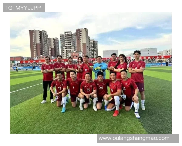 闪耀绿茵场的足球巨星们展现卓越才能与无限魅力 闪耀绿茵场的足球巨星们展现卓越才能与无限魅力