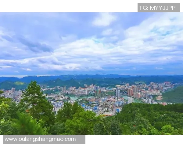 铜仁足球明星阵容全景展示及精彩瞬间回顾 铜仁足球明星阵容全景展示及精彩瞬间回顾